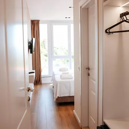 Townscape Hotel Kruje