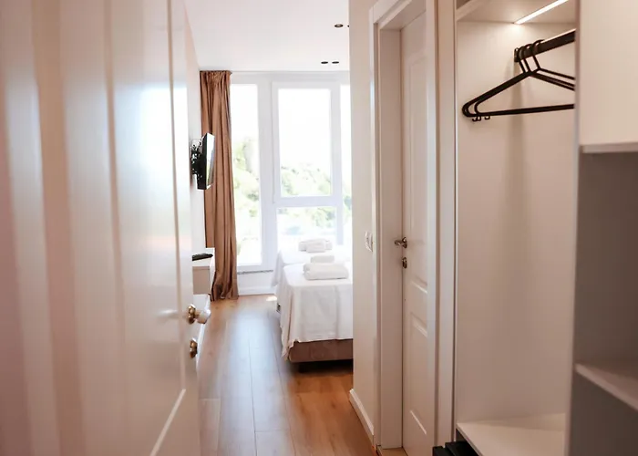 Townscape Hotel Krujë